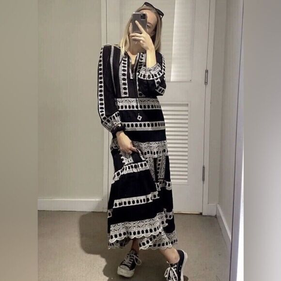Zara black embroidered midi dress - Picture 1 of 9